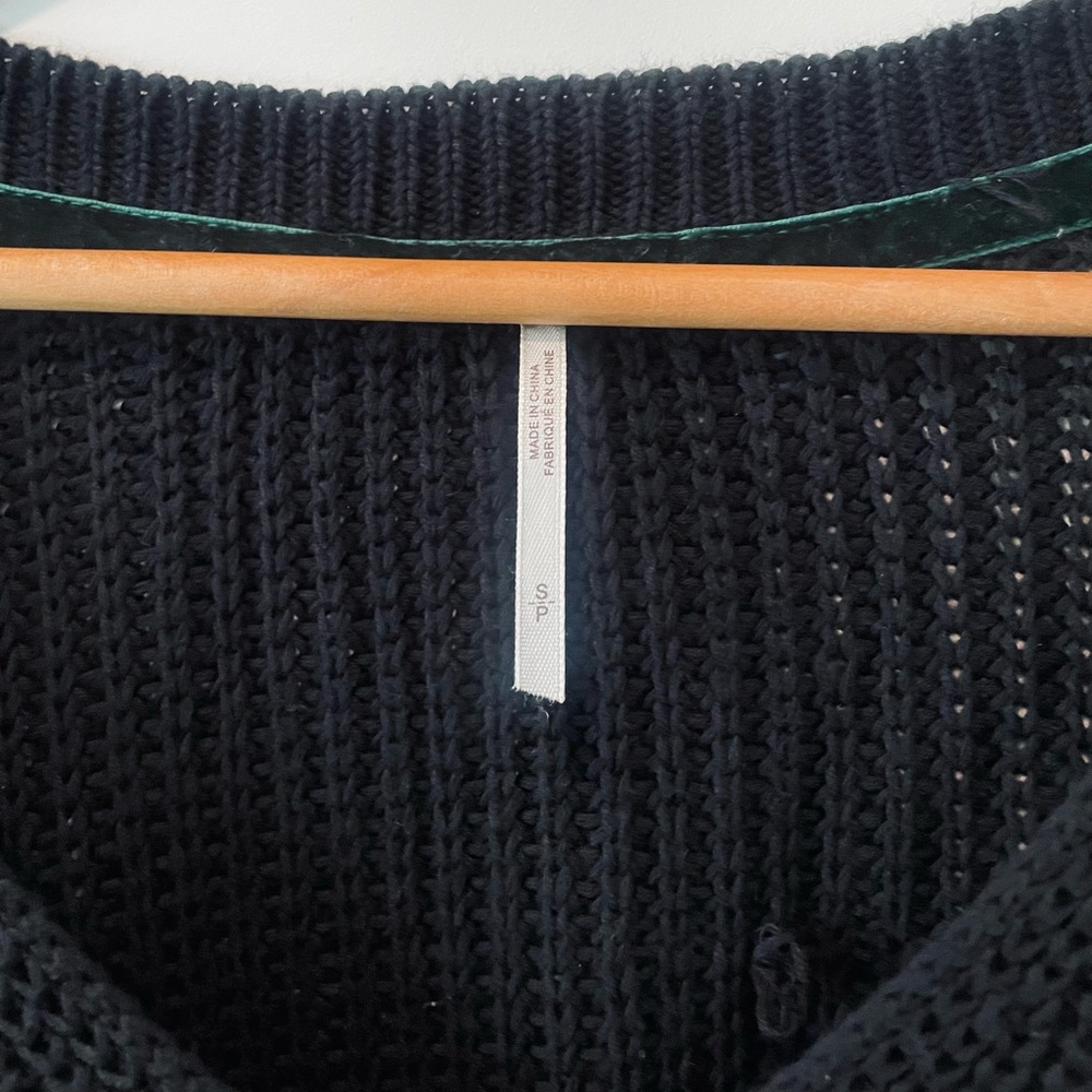 small free people black bell sleeve knit v neck sweater - Picture 5 of 5